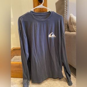 Mens QuickSilver long sleeve tee size XL